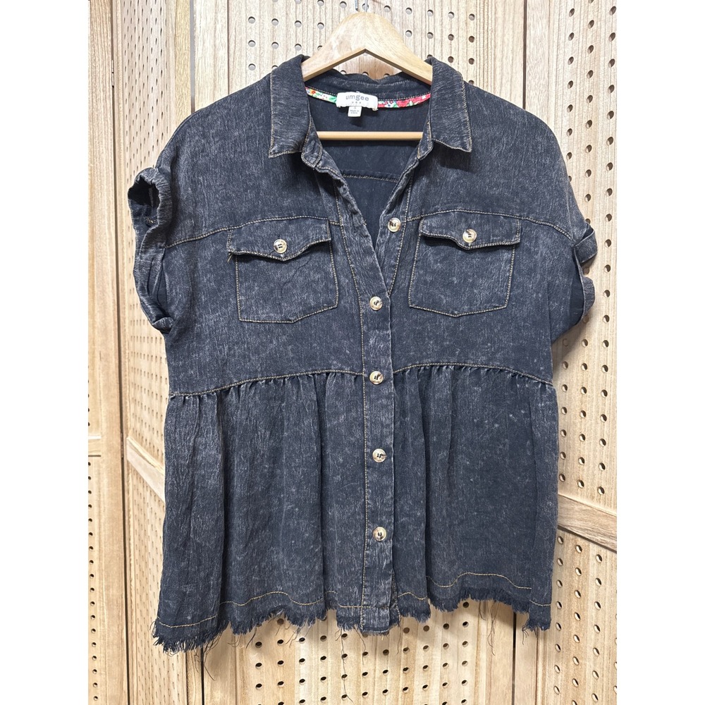 Umgee Womens Black Acid Wash Babydoll Top Short Sleeve Frayed Hem Button Down S